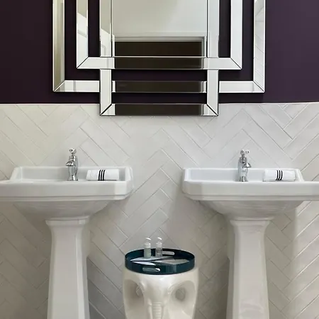 Les De Marie Bed & Breakfast 3*