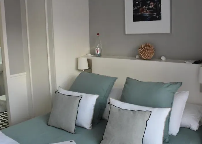 Les De Marie Bed and Breakfast Μπορντό